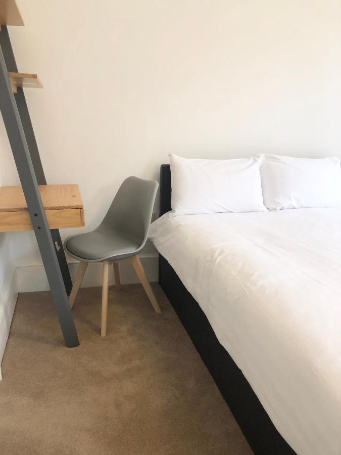 Stylish Maisonette And Studio In Victoria Лондон Экстерьер фото