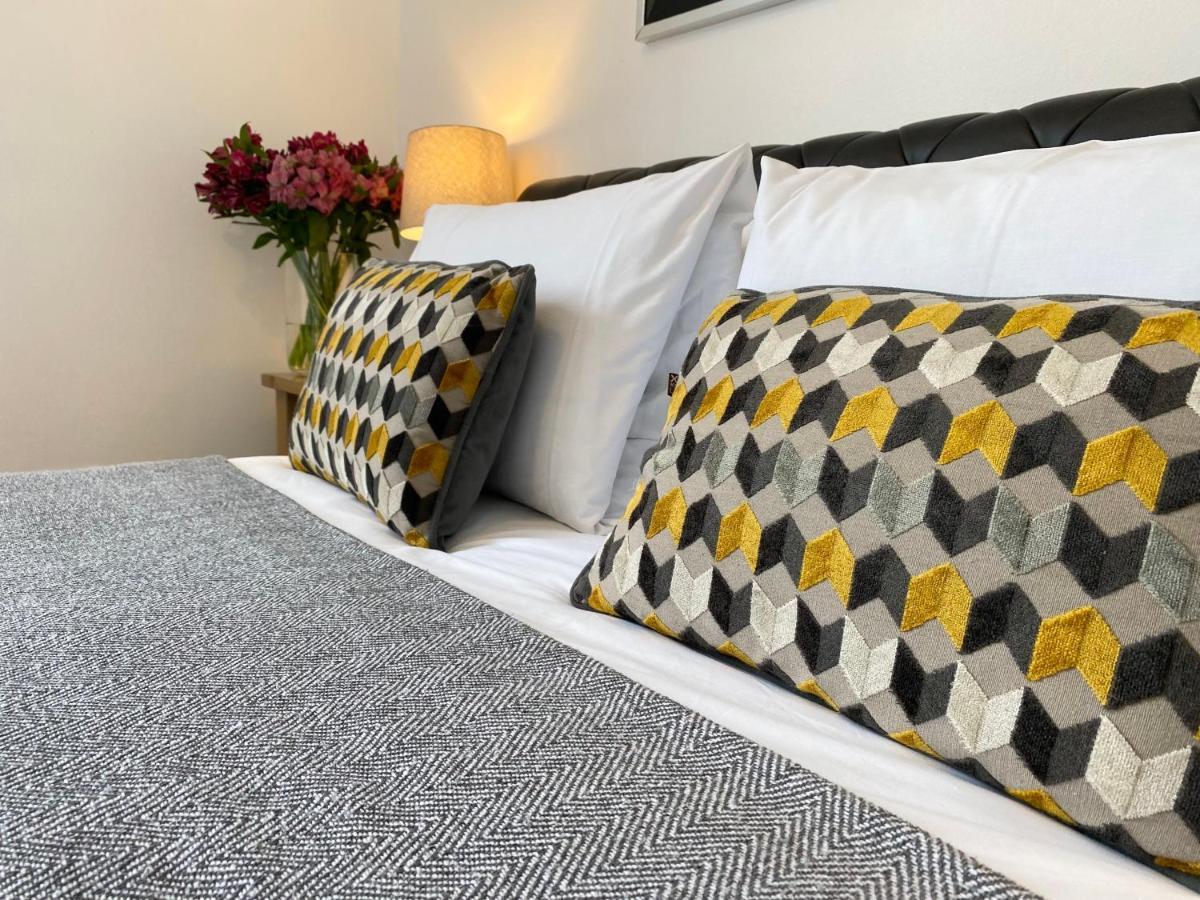 Stylish Maisonette And Studio In Victoria Лондон Экстерьер фото
