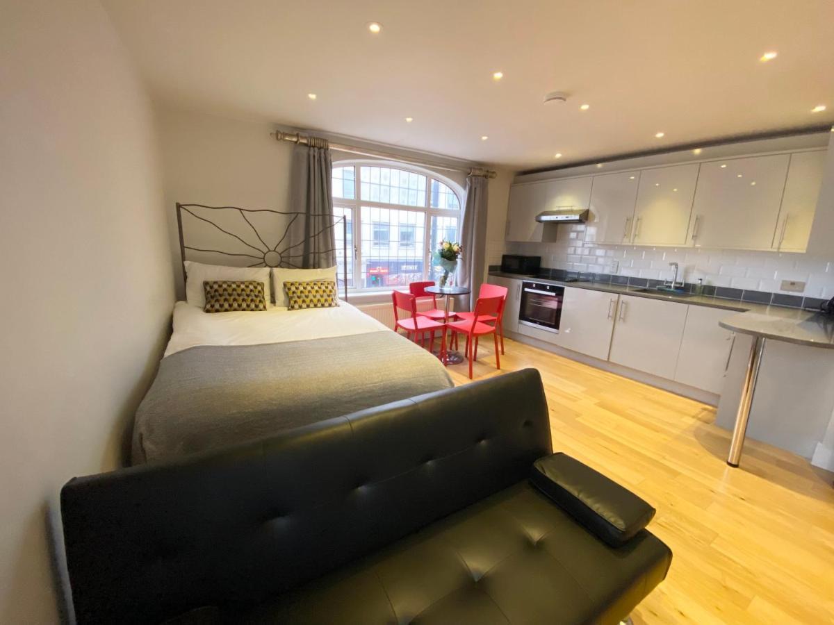 Stylish Maisonette And Studio In Victoria Лондон Экстерьер фото
