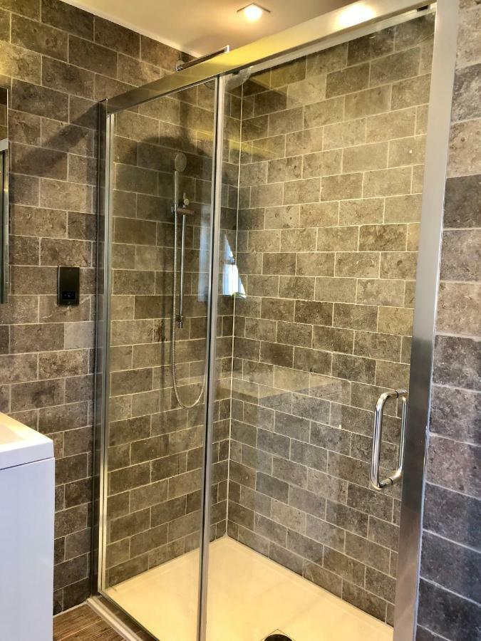 Stylish Maisonette And Studio In Victoria Лондон Экстерьер фото