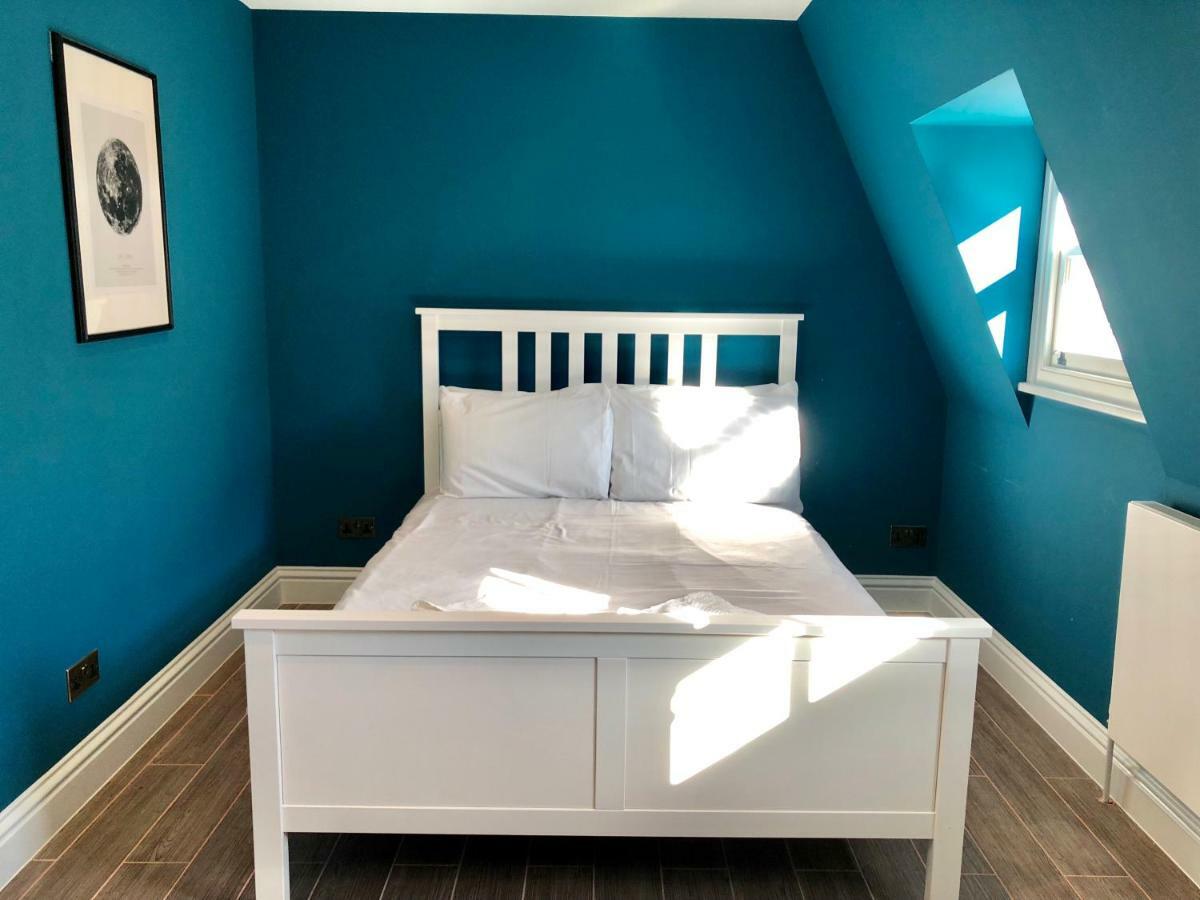 Stylish Maisonette And Studio In Victoria Лондон Экстерьер фото